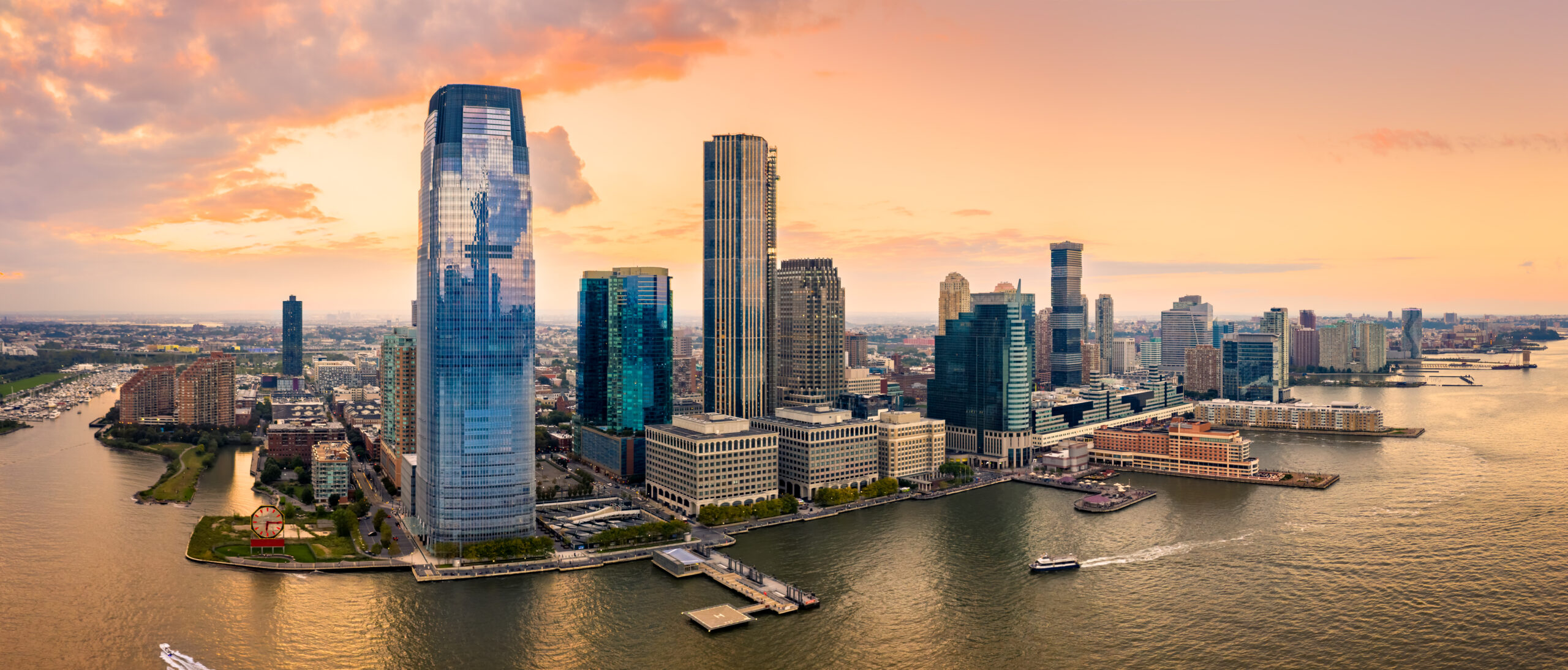 Aerial,Panorama,Of,Jersey,City,Skyline,At,Sunset.